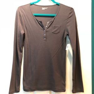 NWT GapBody dark gray long sleeve pocketed henley